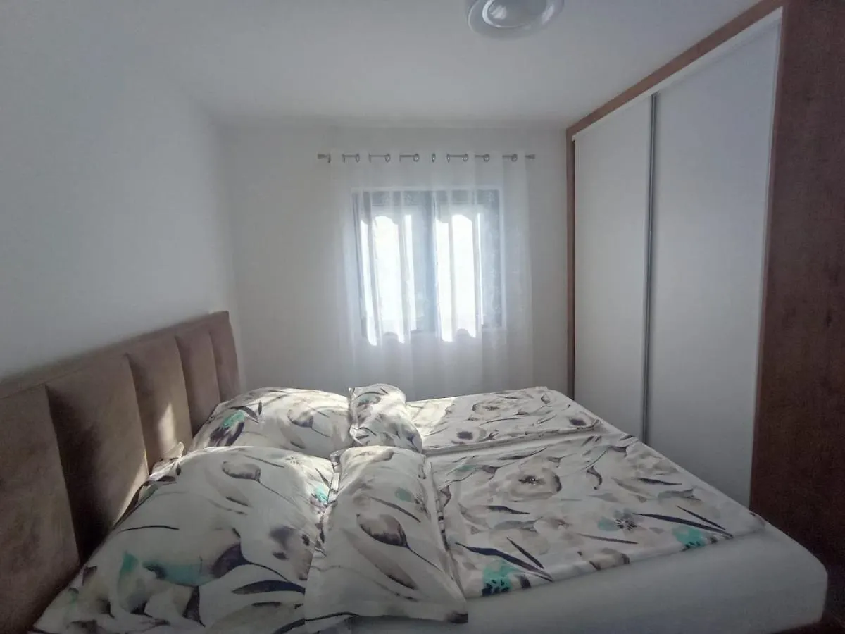 Apartment Kuraja Trogir